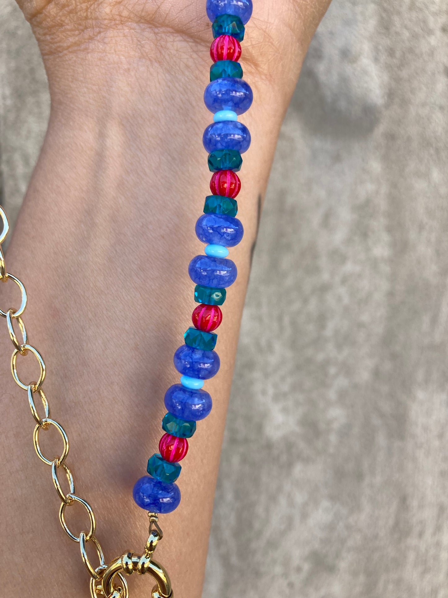 COLLAR PEZ AZUL/ROJO