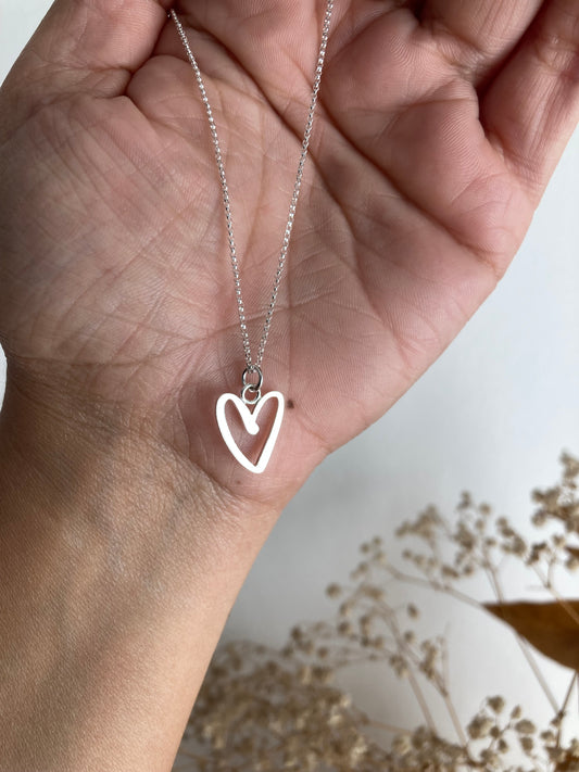 CADENA + CORAZÓN CALADO