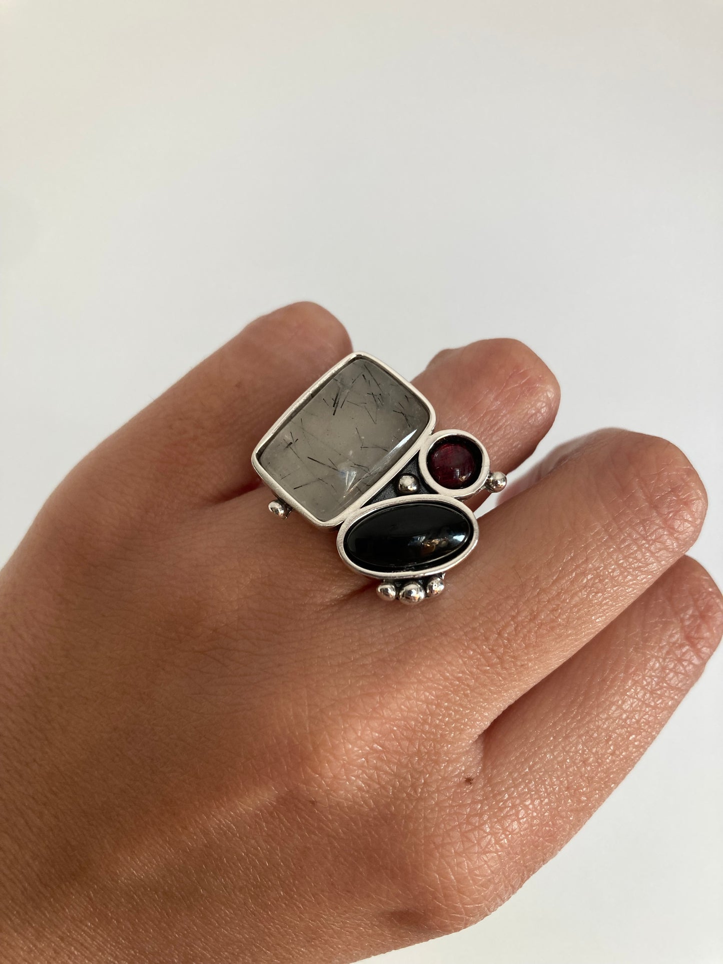 ANILLO CUARZO R/ÓNIX/GRANATE