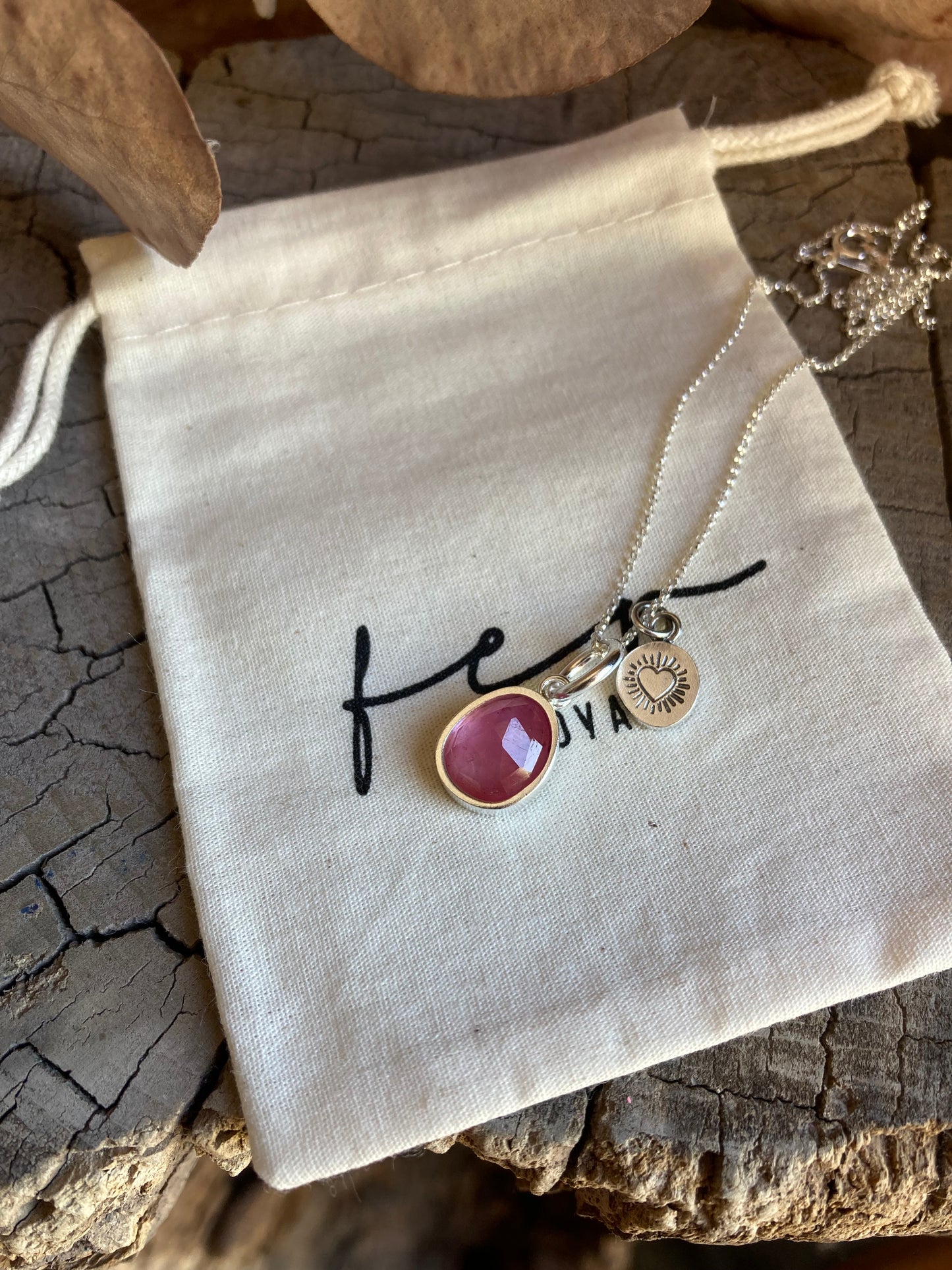 CADENA + RUBÍ TAILANDÉS