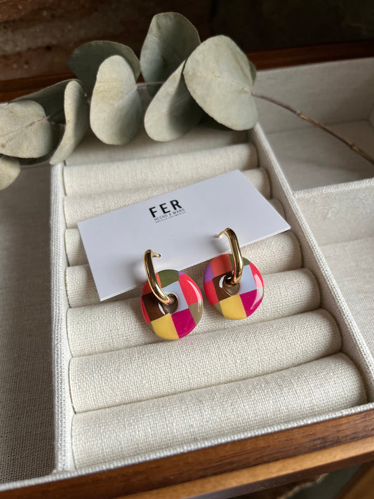 ARGOLLA ANA + CHARM CUADROS