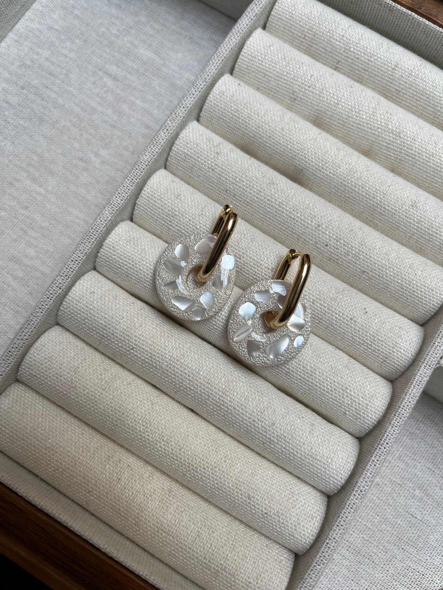 ARGOLLAS ANA + CHARM NÁCAR