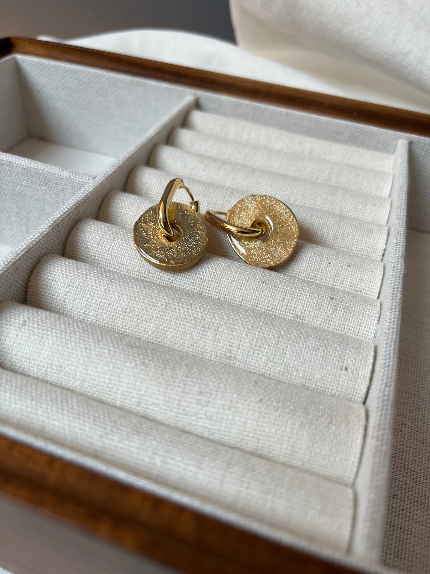 ARGOLLAS ANA + CHARM GOLD