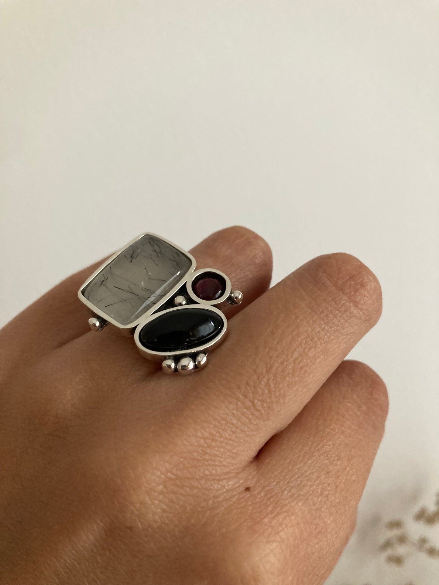 ANILLO CUARZO R/ÓNIX/GRANATE