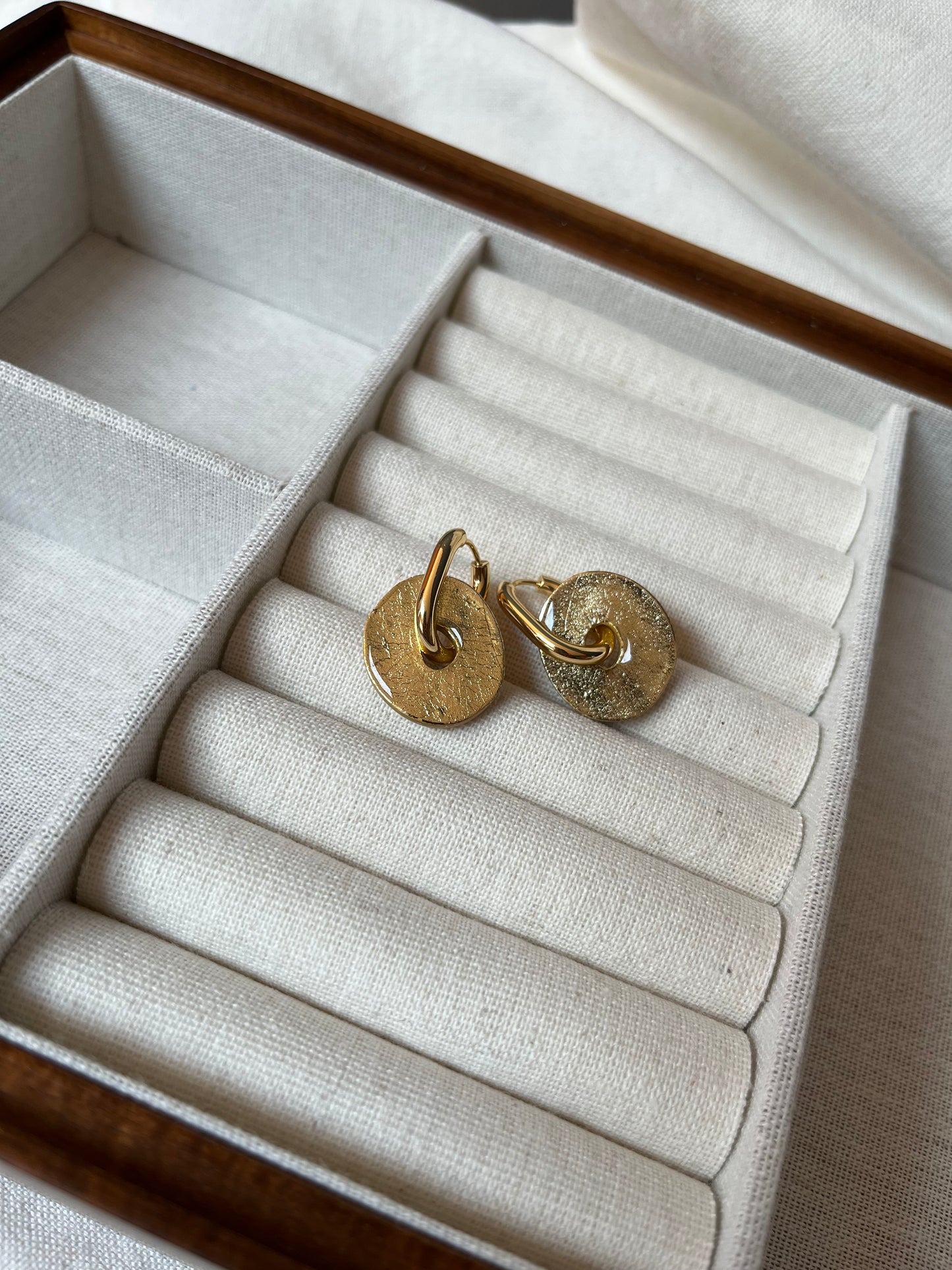 ARGOLLAS ANA + CHARM GOLD