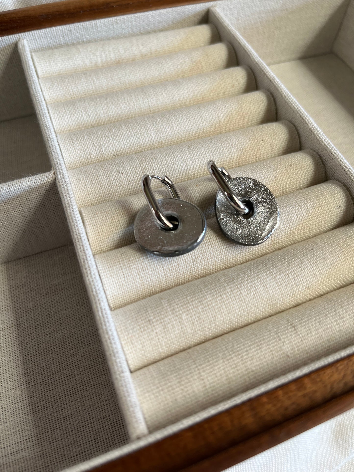 ARGOLLAS ANA + CHARM PLATEADO